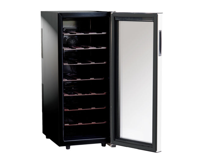  紅酒杯, wine glass, 酒櫃, wine cellar, Wine Cellar fridge, wine storage, 買紅酒, Red Wine, Fine Wine Asia, 法國名莊酒, france red wine, 意大利評分酒, italian red wine, Wine Searcher, 紅酒推介, 頂級紅酒, 紅酒送貨